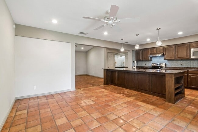 Photo - 13205 Kit Ln