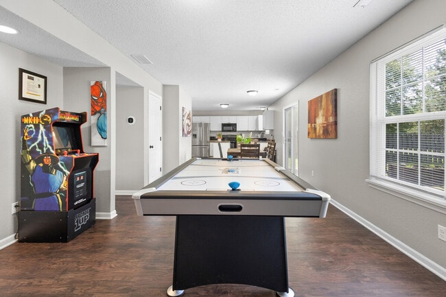 Building Photo - 9928 Comb Run Ct Unit SI ID1285098P