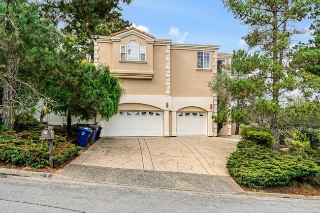 Photo - 1 Overlook Pl