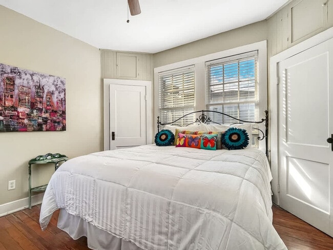 Photo - 209 W Bolton St Unit ID1244818P