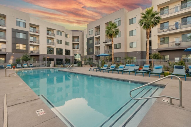 Photo - 711 W Broadway Rd Unit ID1366960P