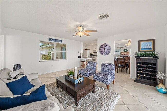 Photo - 17 Country Club Rd Unit ID1351177P