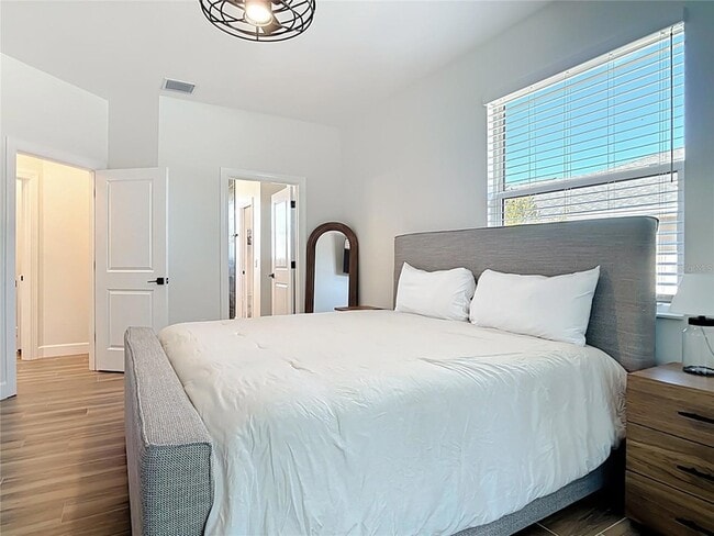 Photo - 26 Medalist Way