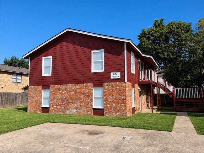 Building Photo - 804 Navidad St Unit B