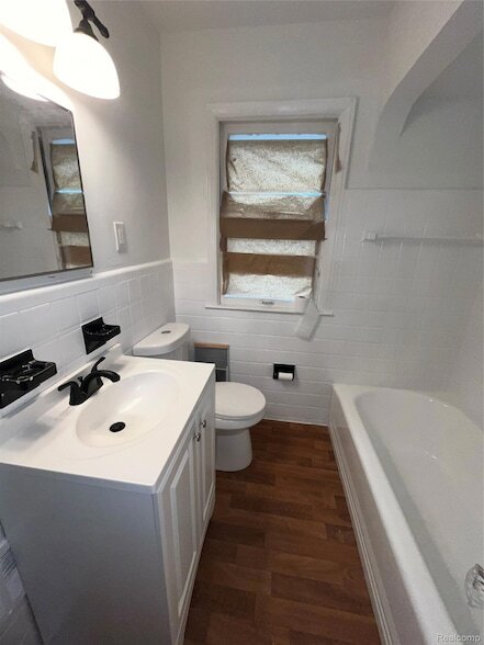 Photo - 11018 Whitehill St