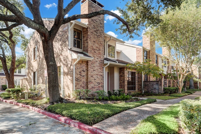 Building Photo - San Felipe Square Townhomes