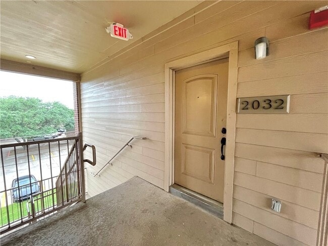 Photo - 1915 Dartmouth St Unit 2013