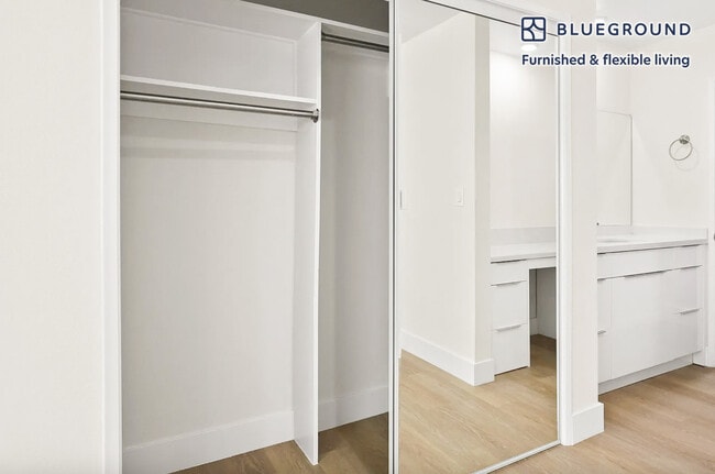 Photo - 1821 S Bentley Ave Unit ID6911A