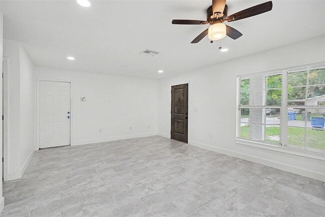 Photo - 1128 Neville Ave