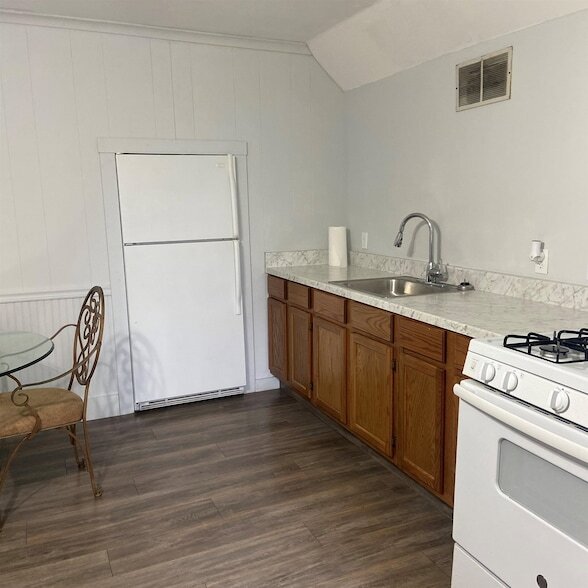 Photo - 1716 Combs St Unit B