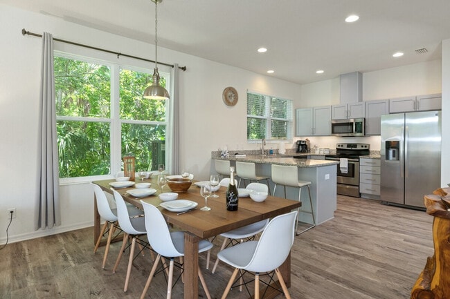 Photo - 10229 W Middleburg Loop Unit SI ID1472657P