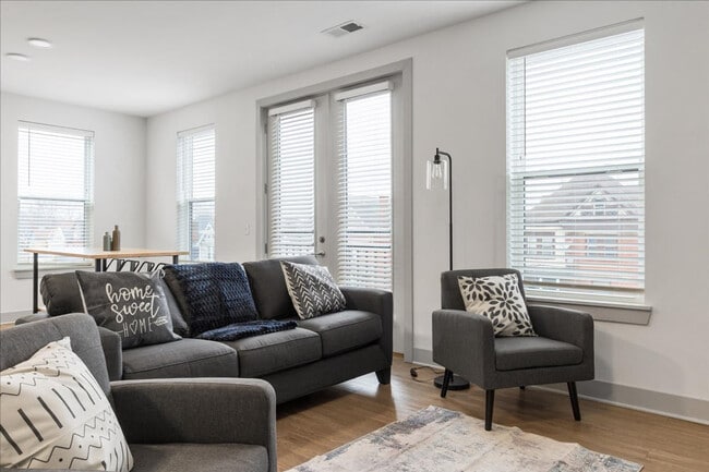 Photo - 2039 Woodburn Ave Unit ID1364149P