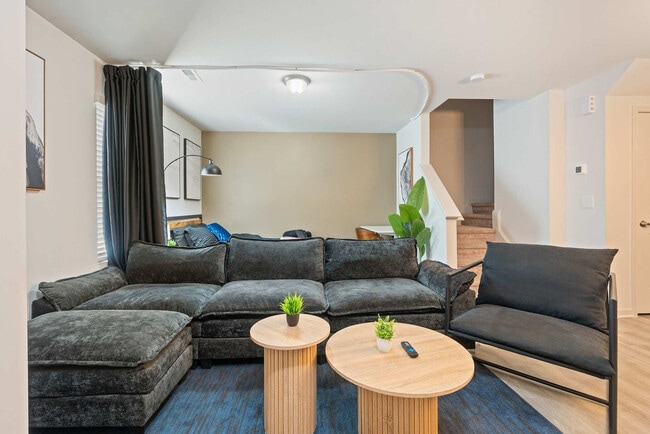 Building Photo - 229 Socket St Unit SI ID1284655P