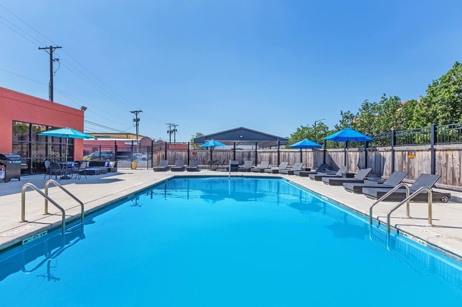 Salt Water Pool - The Flats 324