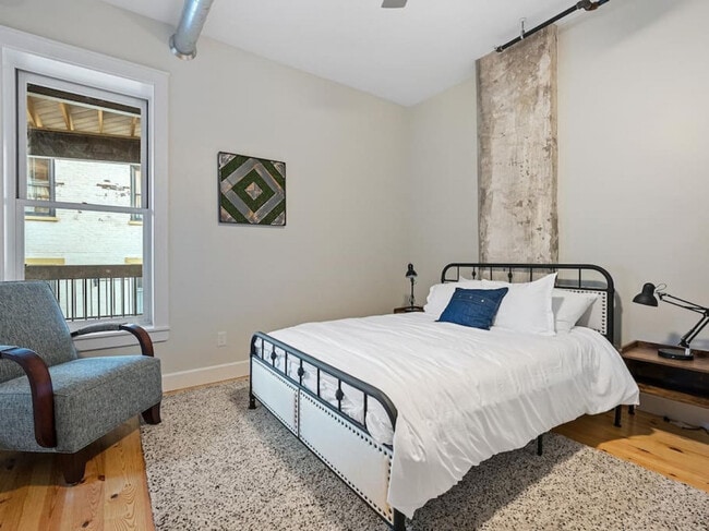 Photo - 111 W Elder St Unit ID1056039P