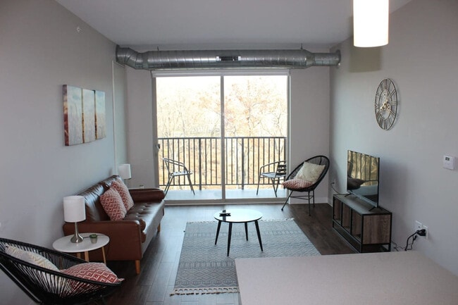 Building Photo - 4415 Lincoln Way Unit ID1261671P