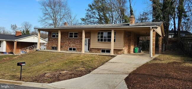 Building Photo - 5616 Old Temple Hill Rd