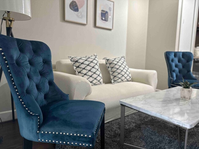 Photo - 12848 Queensbury Ln Unit ID1335682P