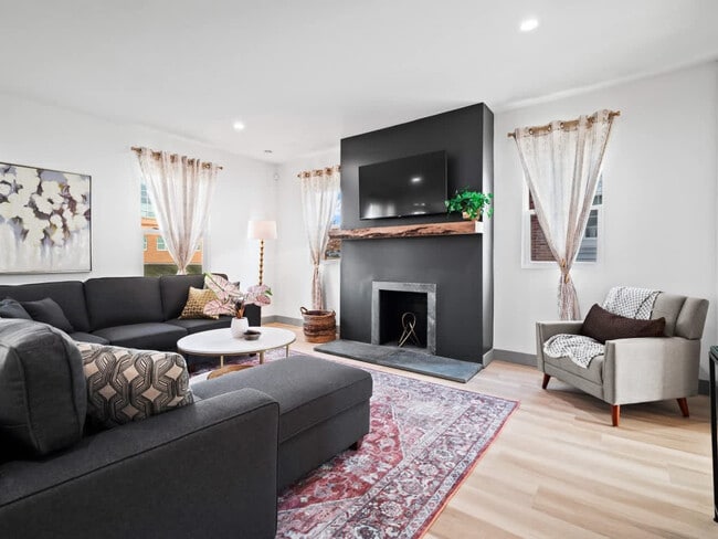 Building Photo - 432 N Firestone Blvd Unit SI ID1496097P