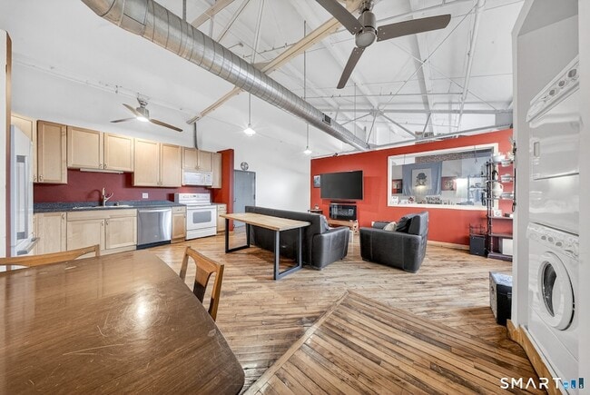Photo - 325 Lafayette St Unit 8309