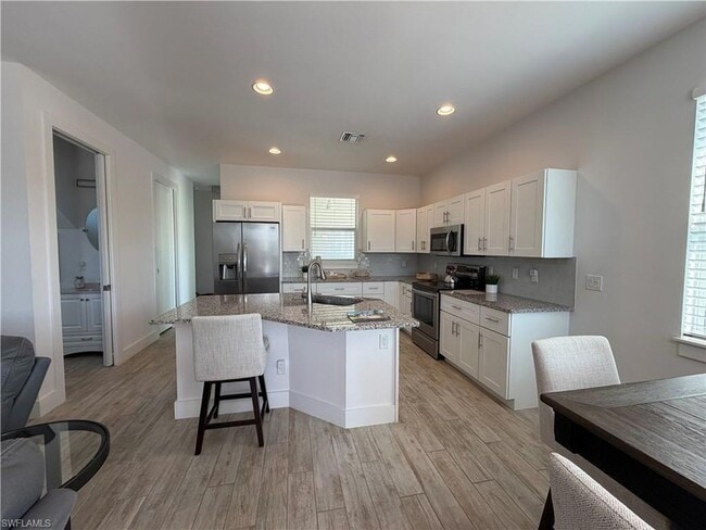 Photo - 1727 Danford St