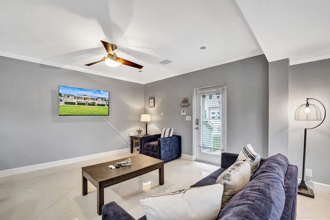 Photo - 37 Hendricks Isle Unit SI ID1503944P