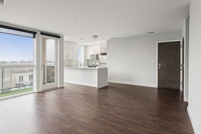 Photo - 3301 N Sheffield Ave Unit 501