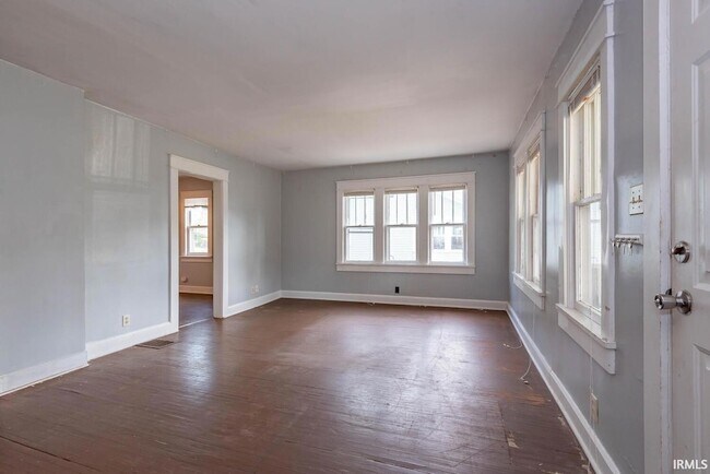 Photo - 204 S Clark St