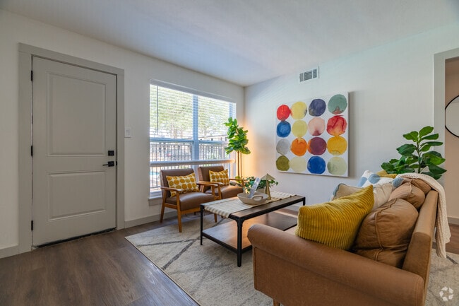 2BR, 1BA - 725SF - Living Room - Century Apartments