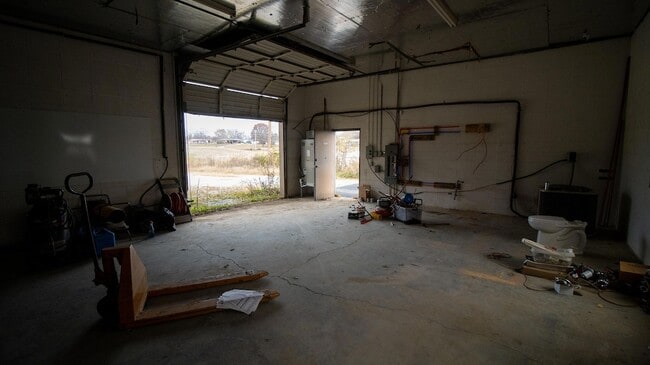 Photo - 6032 W Andrew Johnson Hwy