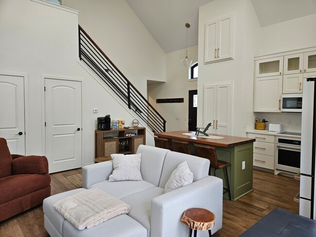 Photo - 5913 Lake Edge Rd Unit ID1300982P