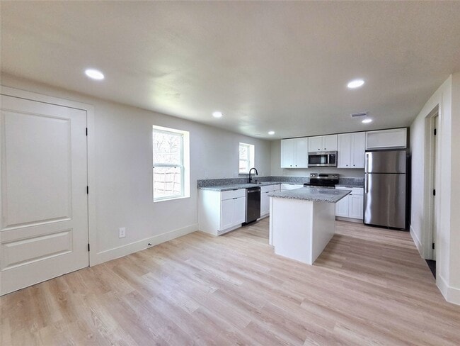 Photo - 4607 Englewood St