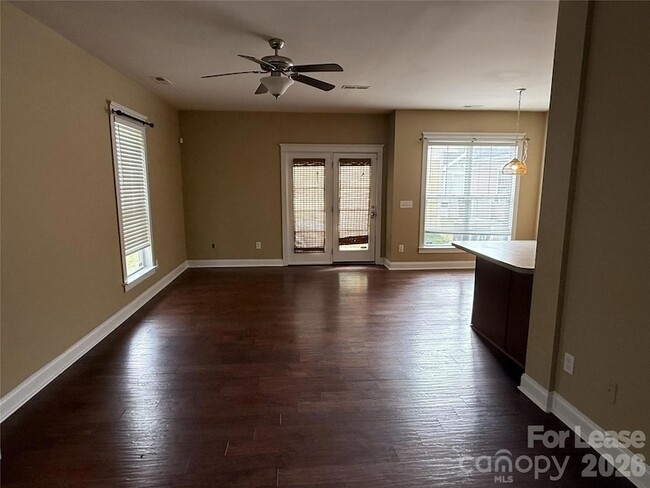 Photo - 15211 Barnsbury Dr