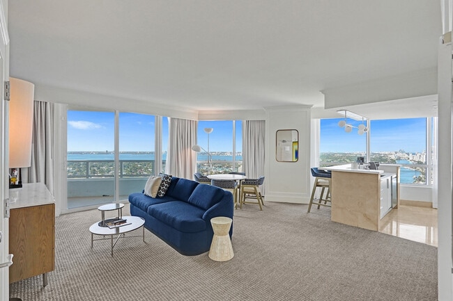 Building Photo - 4401 Collins Ave Unit SI ID1540502P