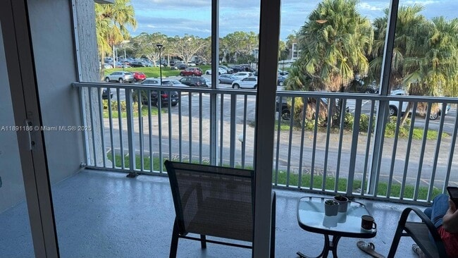 Photo - 140 Lakeview Dr Unit 208