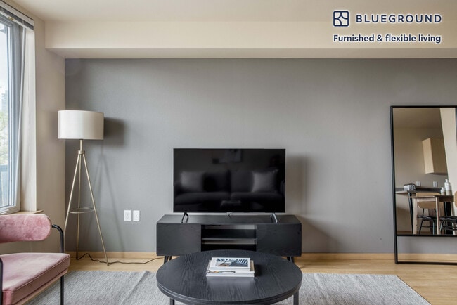 Photo - 708 6th Ave N Unit FL4-ID579