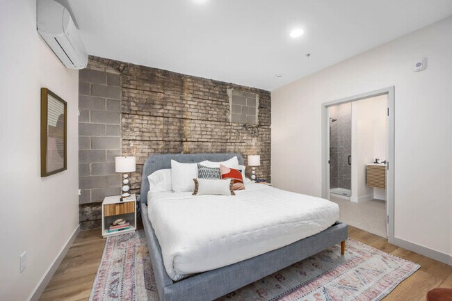 Photo - 644 Bridge St NW Unit SI FL2-ID1539824P
