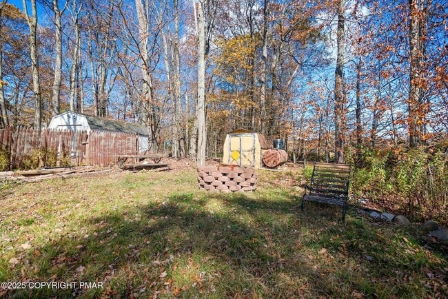 Photo - 202 Palomino Pl