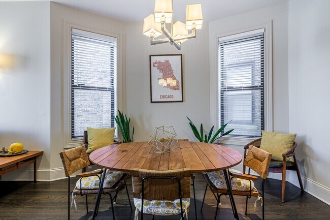 Photo - 2947 W Logan Blvd Unit ID1255600P