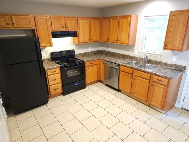 Photo - 705 Crestland Ave
