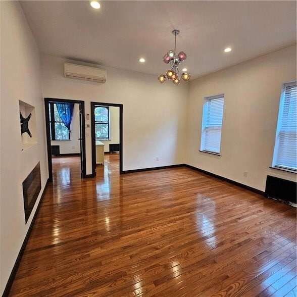 Photo - 1535 E 31st St