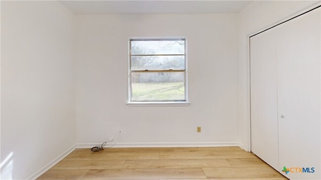 Photo - 1102 S Ann Blvd