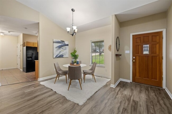 Photo - 1301 S Quinlan Park Rd