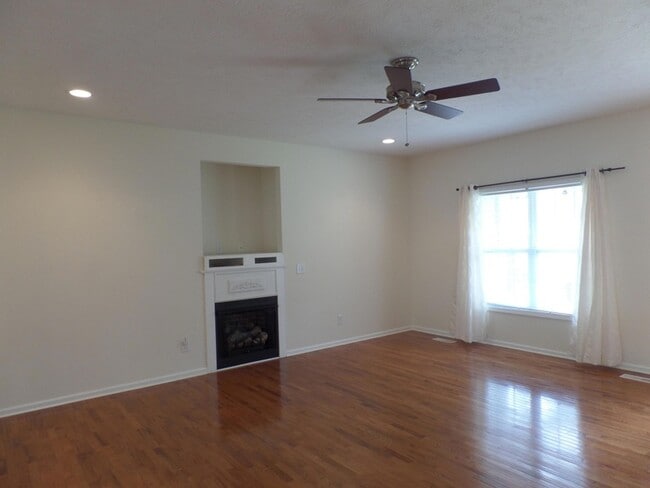 Photo - 9 Remington Ln