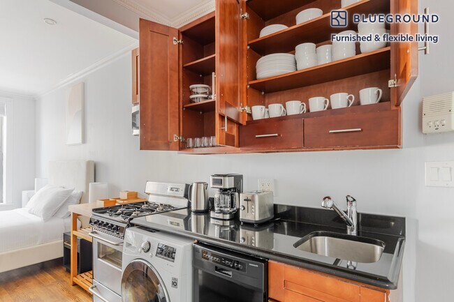 Photo - 51 Leroy St Unit SI FL4-ID1900