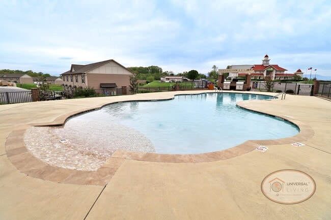 Pool - The Villas at Kyker Ferry
