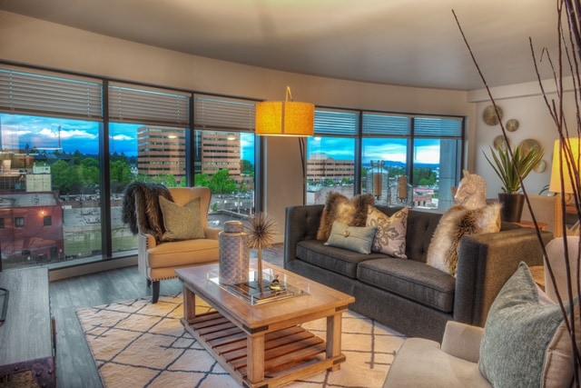 Stunning Views- Manhattan - Riverview Tower Apartments