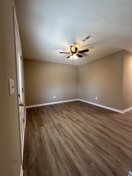 Photo - 517 Weaver St Unit 4