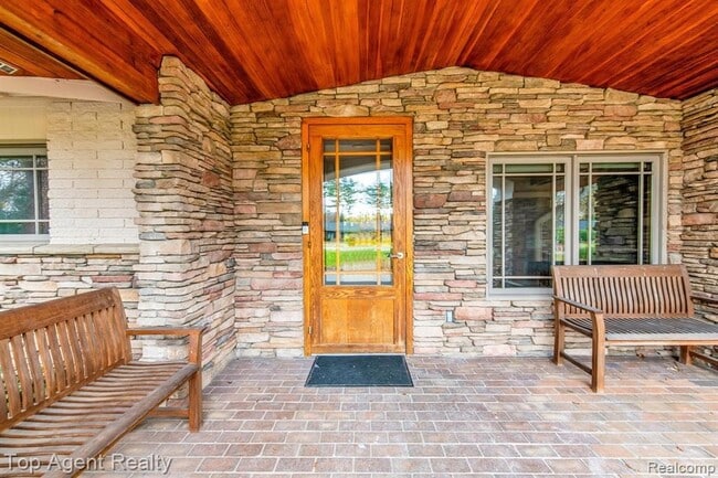 Photo - 5760 Snowshoe Cir