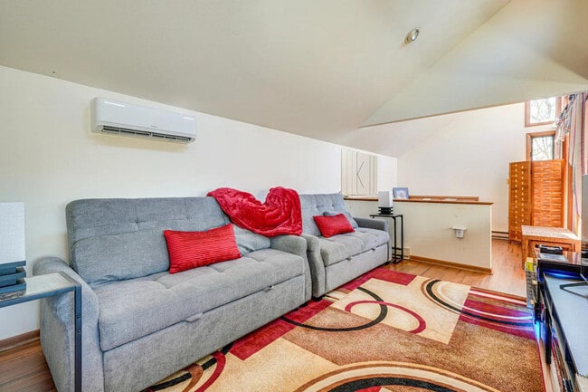 Photo - 5317 Woodbridge Dr E Unit SI ID1386038P